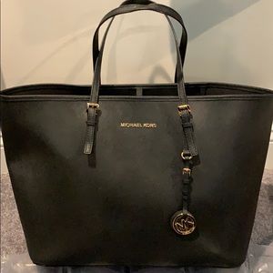 Authentic Michael Kors Jet Set Bag